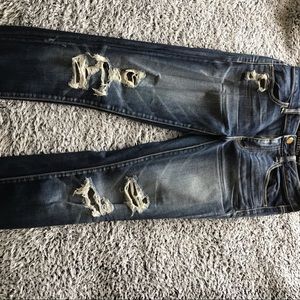 american eagle ripped jeans